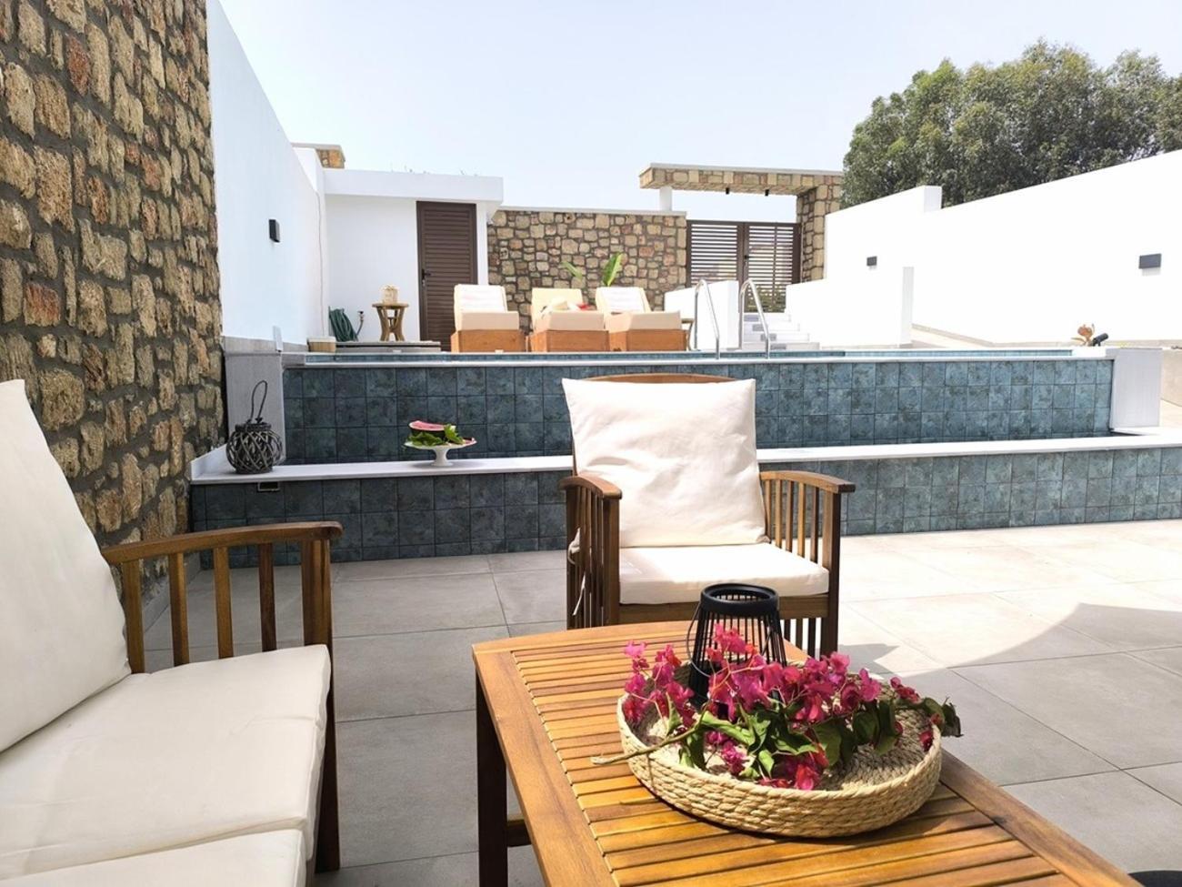 Valantina'S & Mannouel Lardos Luxury Villas Екстериор снимка
